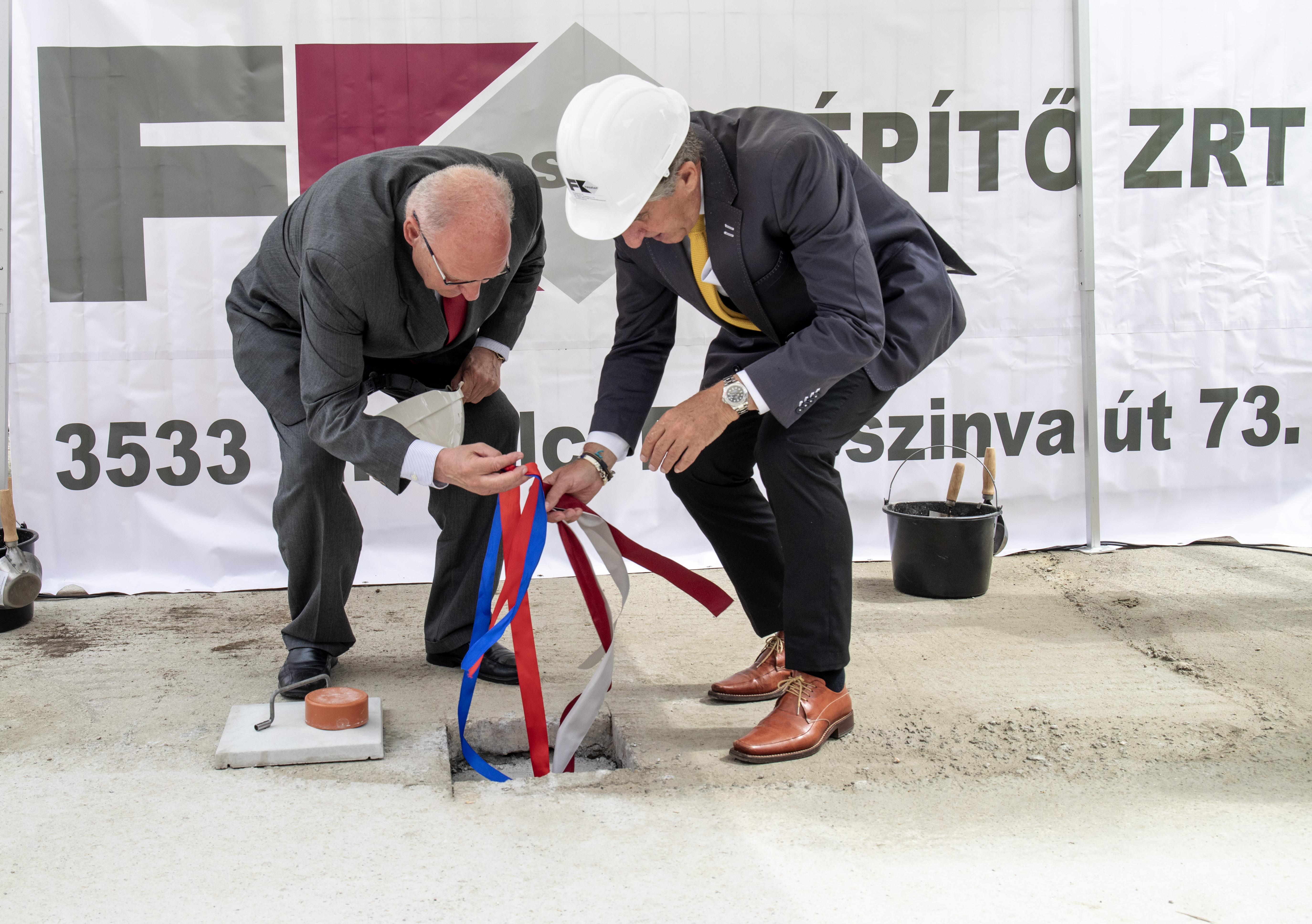 Letettük a legújabb bérházunk alapkövét kiemelt képe